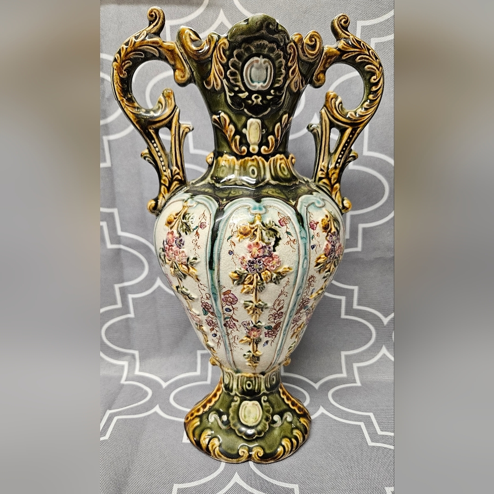 Antique Majolica Vase, English Victorian Twin Handled Decorative Vase, Mantle Ur
